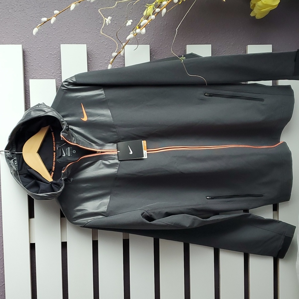 Nike Men Sweatless Water Repellant Full Zip Jacket Hooded Medium